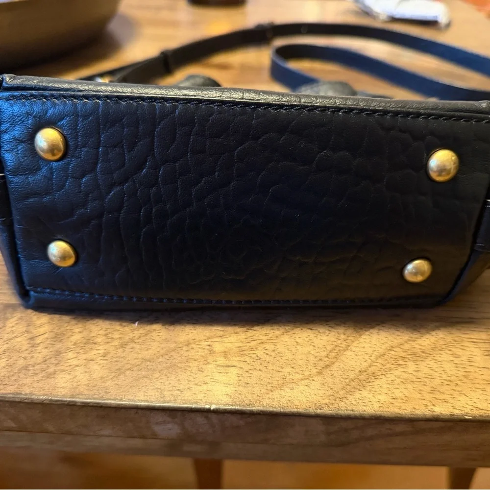 Vince Camuto Pippa Leather bucket bag - Picture 5 of 8